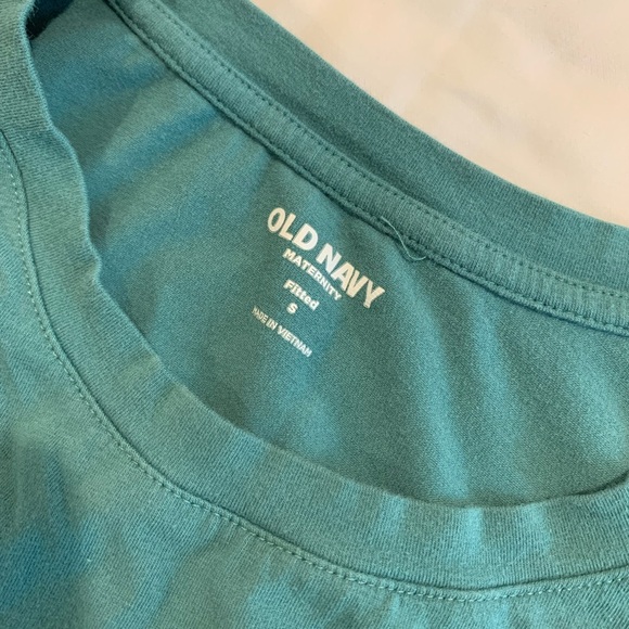 Old Navy Maternity Long Sleeve - Picture 2 of 2